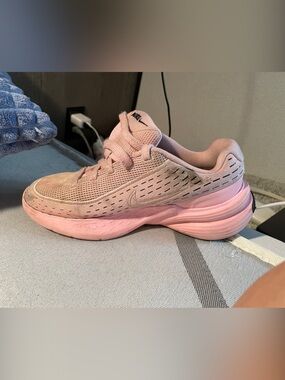 Nike Uplift SC youth athletic shoes